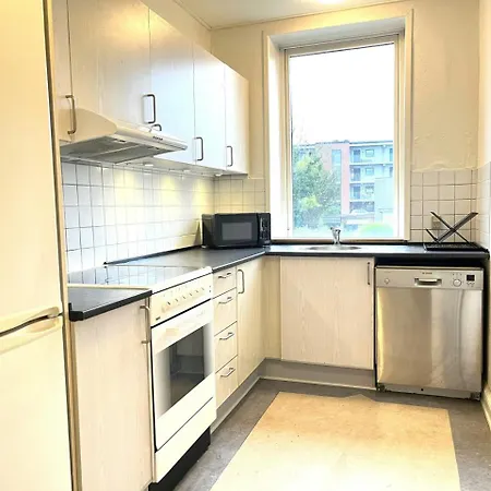 Spacious For 6 フレデリクスハウン