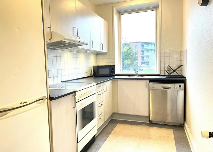 Spacious For 6 フレデリクスハウン